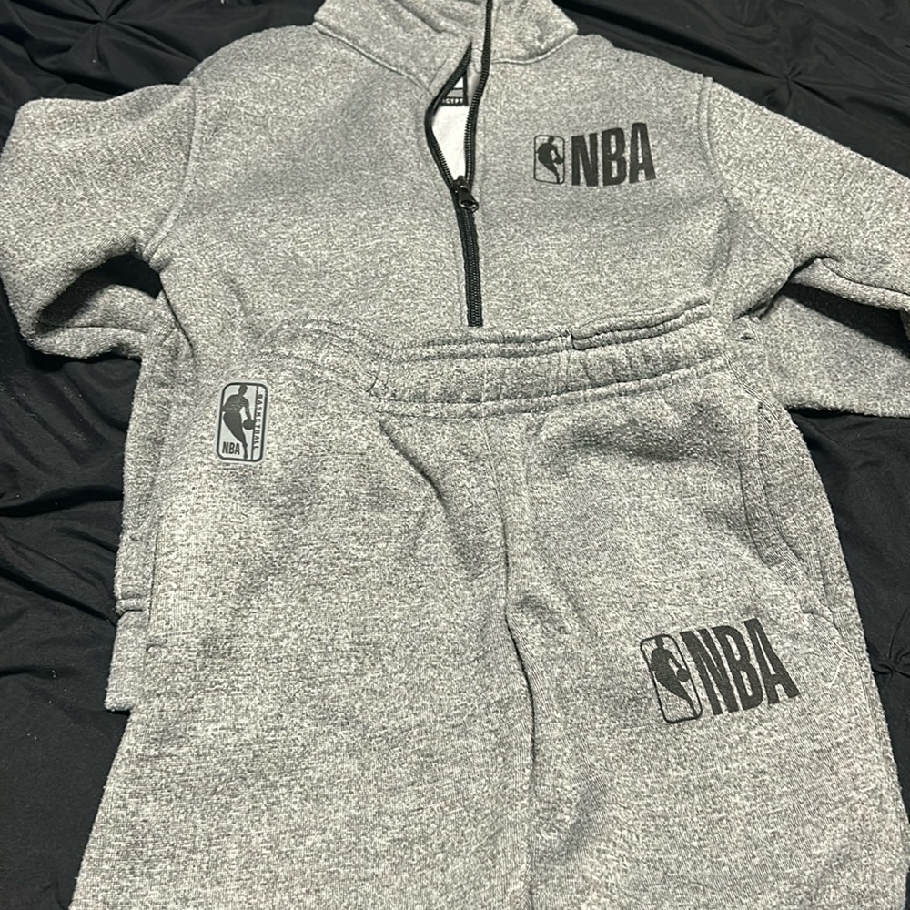 Kids sweatsuit